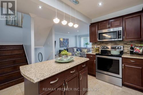 54 Berkshire Square, Brampton (Heart Lake East), ON - Indoor Photo Showing Kitchen