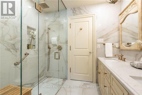 4014 Lantern Lane, Burlington (Shoreacres), ON - Indoor Photo Showing Bathroom