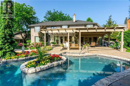 4014 Lantern Lane, Burlington (Shoreacres), ON - Outdoor With In Ground Pool