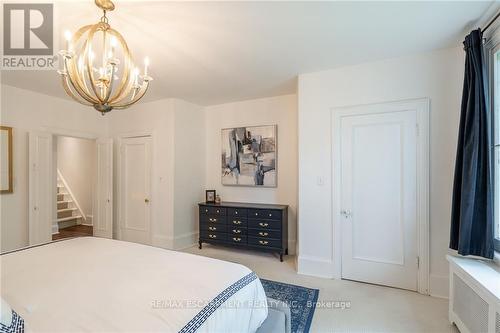 13 Freeman Place, Hamilton (Durand), ON - Indoor Photo Showing Bedroom