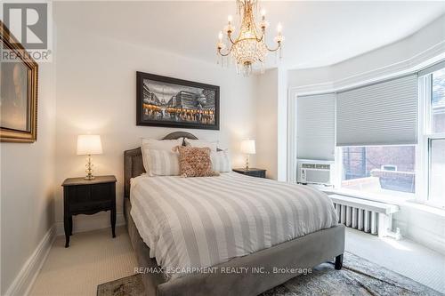 13 Freeman Place, Hamilton (Durand), ON - Indoor Photo Showing Bedroom