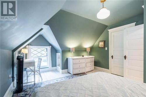 13 Freeman Place, Hamilton (Durand), ON - Indoor Photo Showing Bedroom