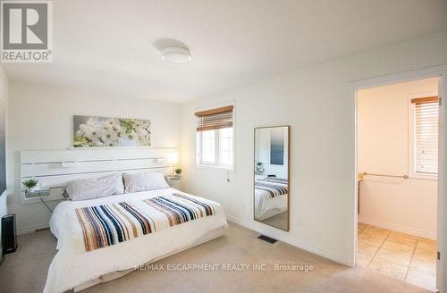 754 Roxborough Avenue, Hamilton (Mcquesten), ON - Indoor Photo Showing Bedroom