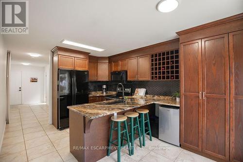 754 Roxborough Avenue, Hamilton (Mcquesten), ON - Indoor Photo Showing Kitchen