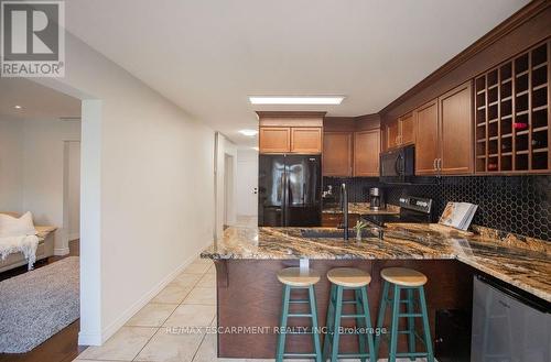 754 Roxborough Avenue, Hamilton (Mcquesten), ON - Indoor Photo Showing Kitchen