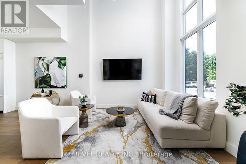 6 - 1397 York Road, Niagara-On-The-Lake, ON - Indoor Photo Showing Living Room