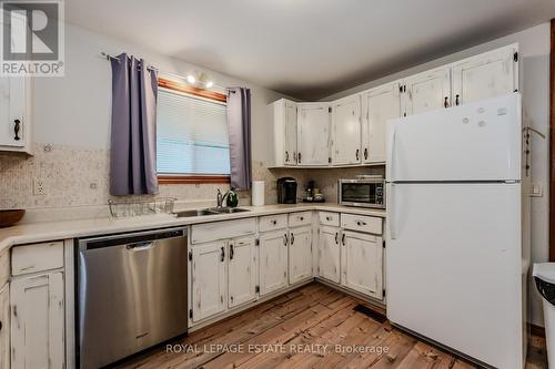 15 Cedar Trail, South Bruce Peninsula, ON - Indoor Photo Showing Kitchen With Double Sink