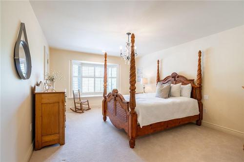 4014 Lantern Lane, Burlington, ON - Indoor Photo Showing Bedroom