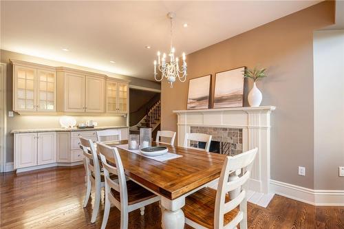 4014 Lantern Lane, Burlington, ON - Indoor Photo Showing Dining Room