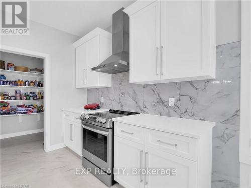 2290 Tokala Trail, London, ON - Indoor Photo Showing Kitchen