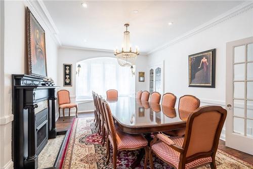 13 Freeman Place, Hamilton, ON - Indoor Photo Showing Dining Room