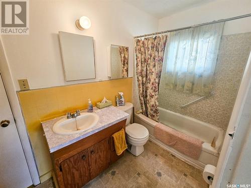 204 1St Street S, Val Marie, SK - Indoor Photo Showing Bathroom