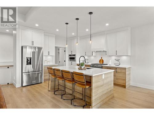 796 Kuipers Crescent Unit# 13, Kelowna, BC - Indoor Photo Showing Kitchen With Upgraded Kitchen