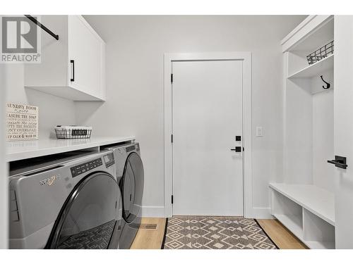 796 Kuipers Crescent Unit# 13, Kelowna, BC - Indoor Photo Showing Laundry Room