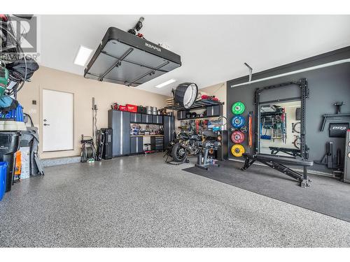 5350 Silver Star Road Unit# 3, Vernon, BC - Indoor Photo Showing Garage