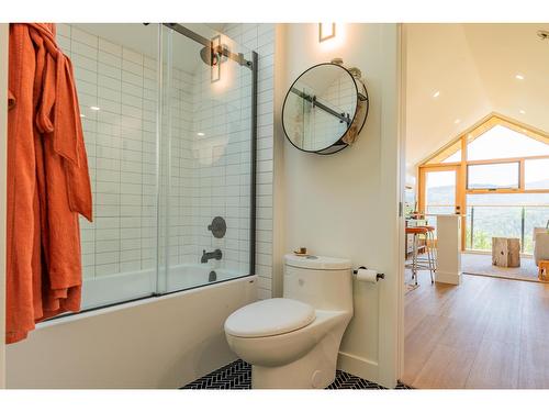 2715 Highway 3B, Rossland, BC - Indoor Photo Showing Bathroom