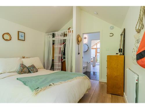 2715 Highway 3B, Rossland, BC - Indoor Photo Showing Bedroom