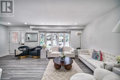 27 Willowgate Drive, Markham (Bullock), ON - Indoor Photo Showing Living Room