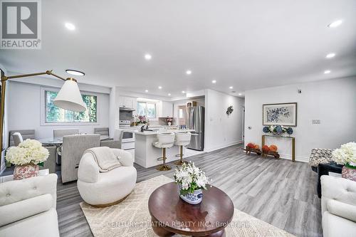 27 Willowgate Drive, Markham (Bullock), ON - Indoor Photo Showing Living Room