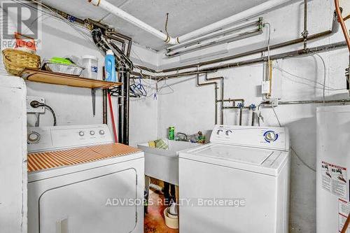 #92 - 180 Mississauga Valley Boulevard, Mississauga (Mississauga Valleys), ON - Indoor Photo Showing Laundry Room