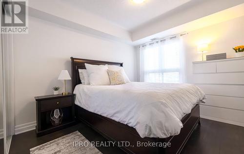 102 - 1045 Nadalin Heights, Milton (Willmott), ON - Indoor Photo Showing Bedroom