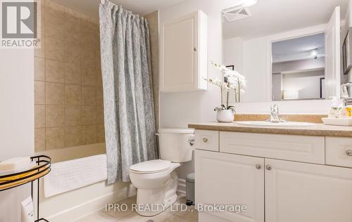 102 - 1045 Nadalin Heights, Milton (Willmott), ON - Indoor Photo Showing Bathroom