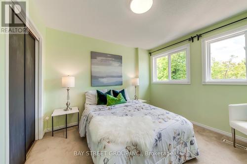 5027 Northern Lights Circle, Mississauga (Hurontario), ON - Indoor Photo Showing Bedroom