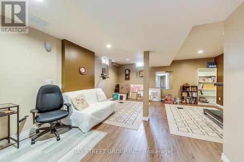 5027 Northern Lights Circle, Mississauga (Hurontario), ON - Indoor