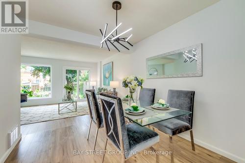 5027 Northern Lights Circle, Mississauga (Hurontario), ON - Indoor Photo Showing Dining Room