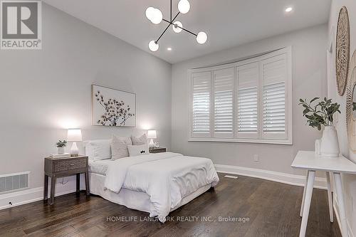 3253 Sawmill Street, Oakville, ON - Indoor Photo Showing Bedroom