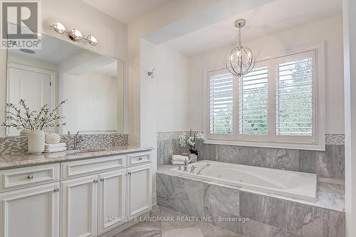 3253 Sawmill Street, Oakville, ON - Indoor Photo Showing Bathroom