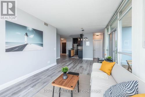 2008 - 225 Webb Drive, Mississauga (City Centre), ON - Indoor Photo Showing Living Room