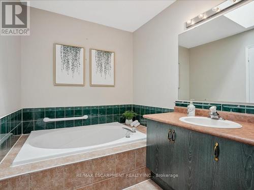 5649 Condor Place, Mississauga (East Credit), ON - Indoor Photo Showing Bathroom