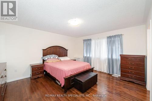 33 Bloom Drive, Brampton (Bram East), ON - Indoor Photo Showing Bedroom