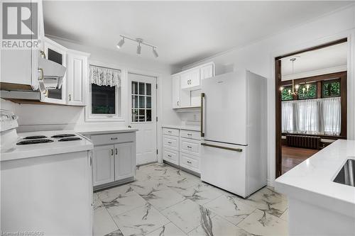 modern kitchen - 453 2Nd Avenue W, Owen Sound, ON - Indoor Photo Showing Kitchen