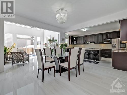 107 Dun Skipper Drive, Ottawa, ON - Indoor Photo Showing Dining Room