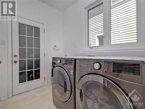 107 Dun Skipper Drive, Ottawa, ON - Indoor Photo Showing Laundry Room