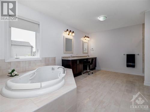 107 Dun Skipper Drive, Ottawa, ON - Indoor Photo Showing Bathroom