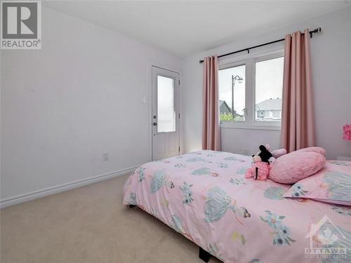 107 Dun Skipper Drive, Ottawa, ON - Indoor Photo Showing Bedroom