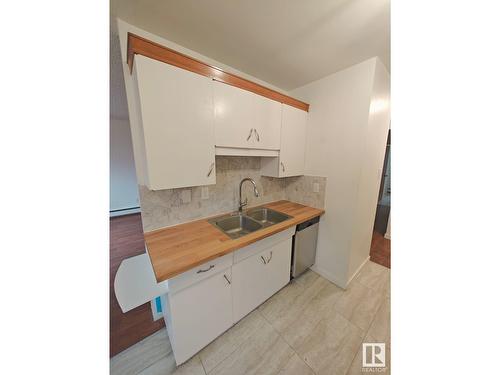 10416 86 Av Nw Nw, Edmonton, AB - Indoor Photo Showing Kitchen With Double Sink