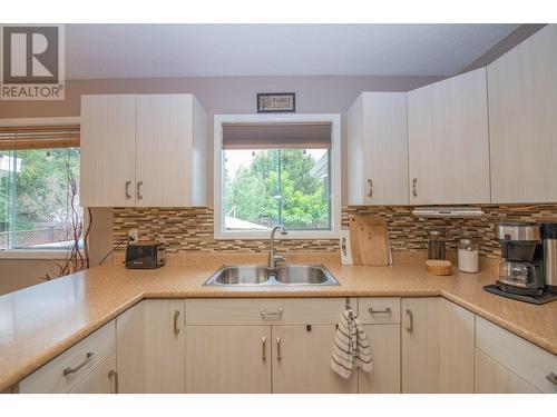 4103 26 Street, Vernon, BC - Indoor Photo Showing Kitchen With Double Sink