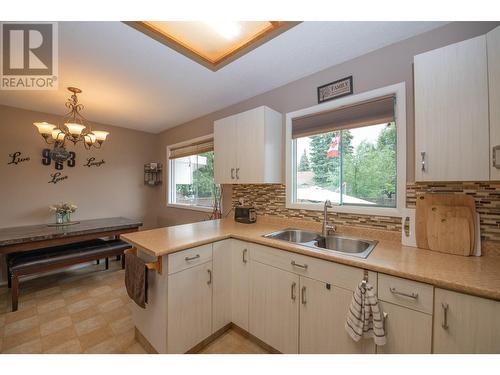 4103 26 Street, Vernon, BC - Indoor Photo Showing Kitchen With Double Sink