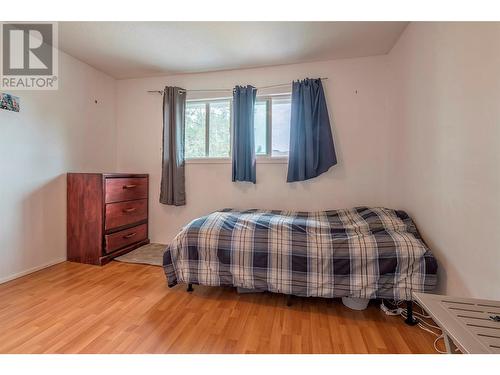 1702 42 Street, Vernon, BC - Indoor Photo Showing Bedroom