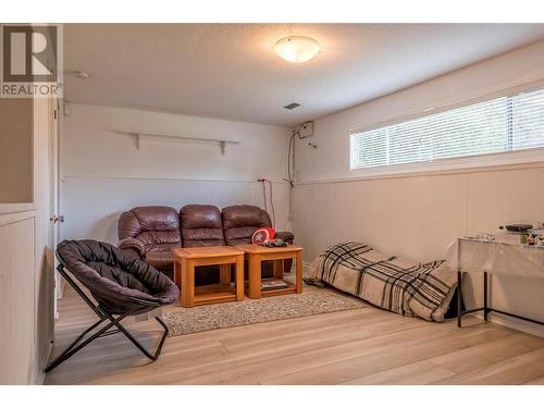 1702 42 Street, Vernon, BC - Indoor