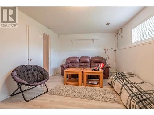 1702 42 Street, Vernon, BC - Indoor