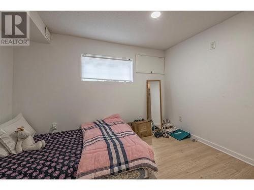 1702 42 Street, Vernon, BC - Indoor Photo Showing Bedroom