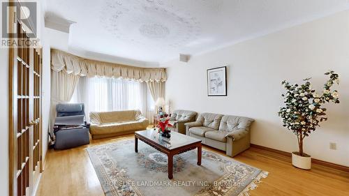 29 Scotland Road, Toronto (Agincourt South-Malvern West), ON - Indoor Photo Showing Living Room