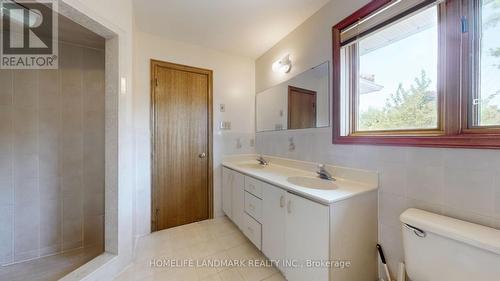 29 Scotland Road, Toronto (Agincourt South-Malvern West), ON - Indoor Photo Showing Bathroom