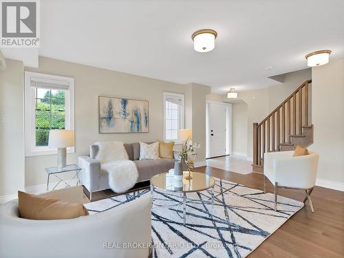 40 Creekvalley Lane, Markham (Angus Glen), ON - Indoor Photo Showing Living Room