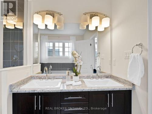 40 Creekvalley Lane, Markham (Angus Glen), ON - Indoor Photo Showing Bathroom